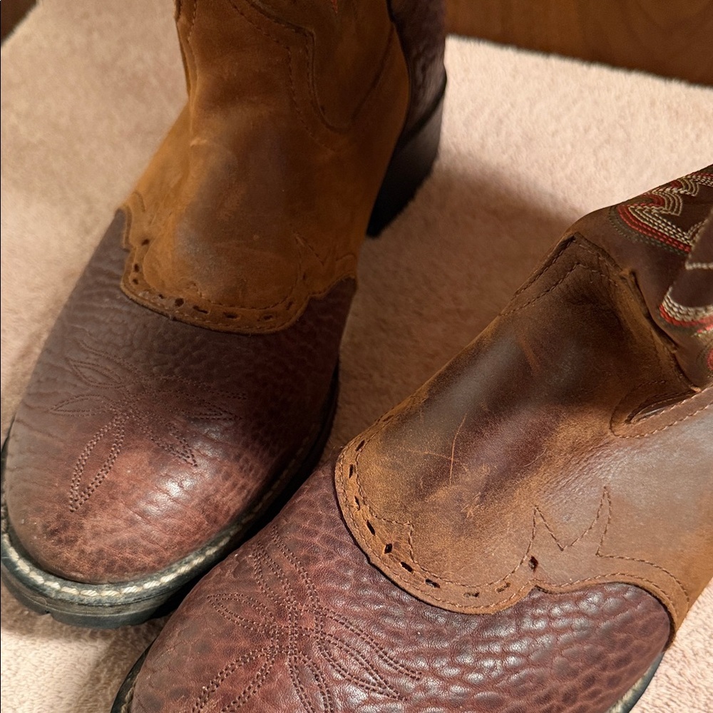Tony Lama Red-Brown Embroidered Western Heeled Boots - Picture 10 of 16